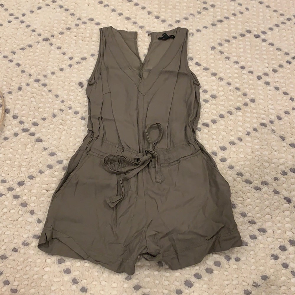 Banana republic sleeveless romper